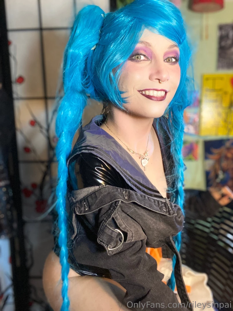 30 latex jinx pics for freeeeeeee yes you heard me freeeeee i ve been part 15 