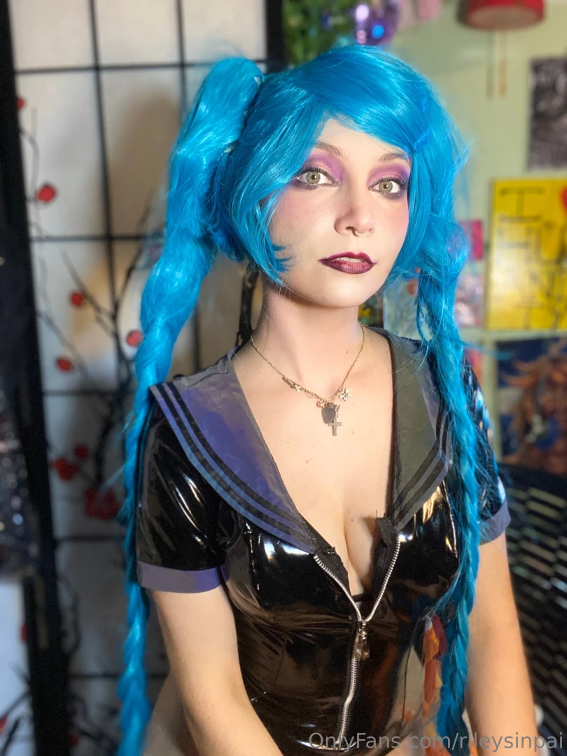 30 latex jinx pics for freeeeeeee yes you heard me freeeeee i ve been part 27 