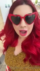 Hands up if you wanna hear my holiday fuck i mean romance stories