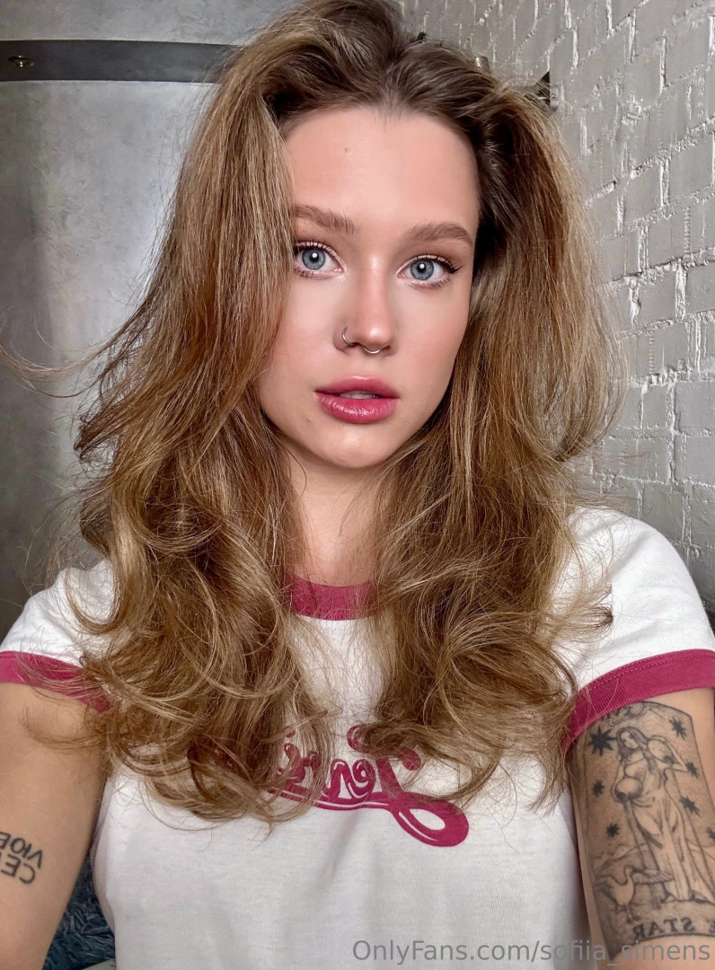 It s my day off today i m gonna do nothing and just lie on the bed are 