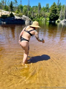 I went to the beach today and hubby took some pics of me looking at part 2