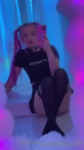 Desbloquea la publicaci n para quitarme la ropa y ver como me masturbo