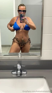 Subscribe to my hot milf vip page and get to know me up close and