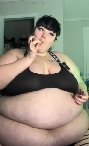 Some jiggles while i m waiting for my eclairs to thaw