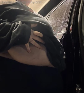 It s icy and these compression leggings are too tight part 1