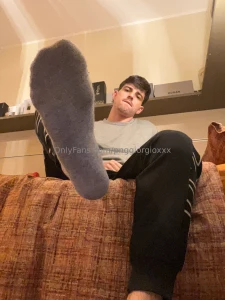 Per gli amanti dei piedi non potete perdervi questo video con sorpresa