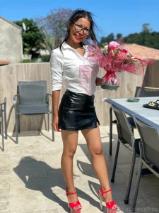 Can you guess the color of my panties in this outfit check out my vip