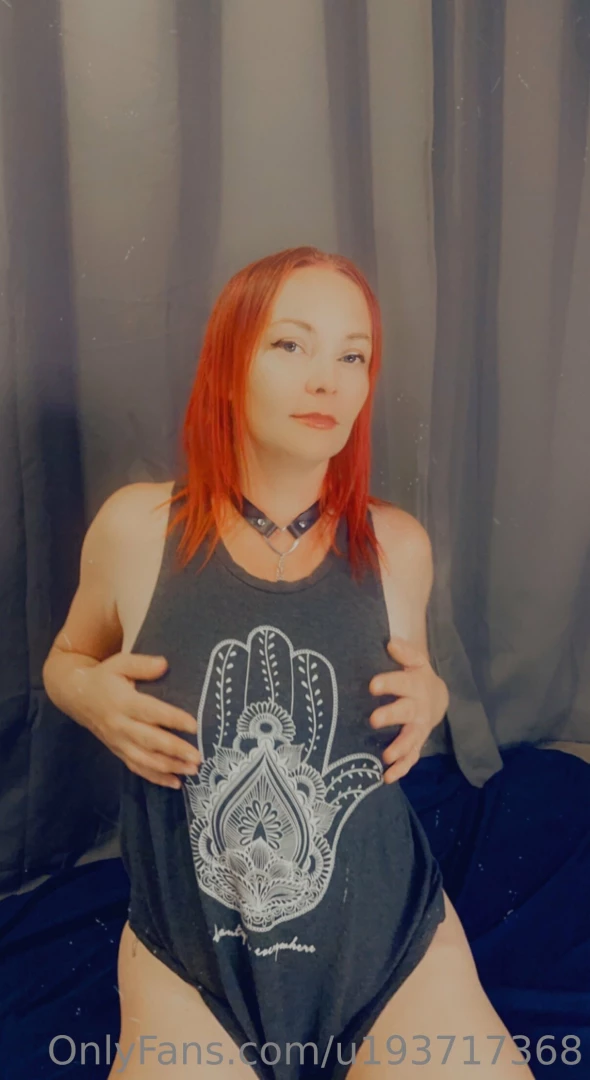 Because this choker has chains that connect to my nipples see 