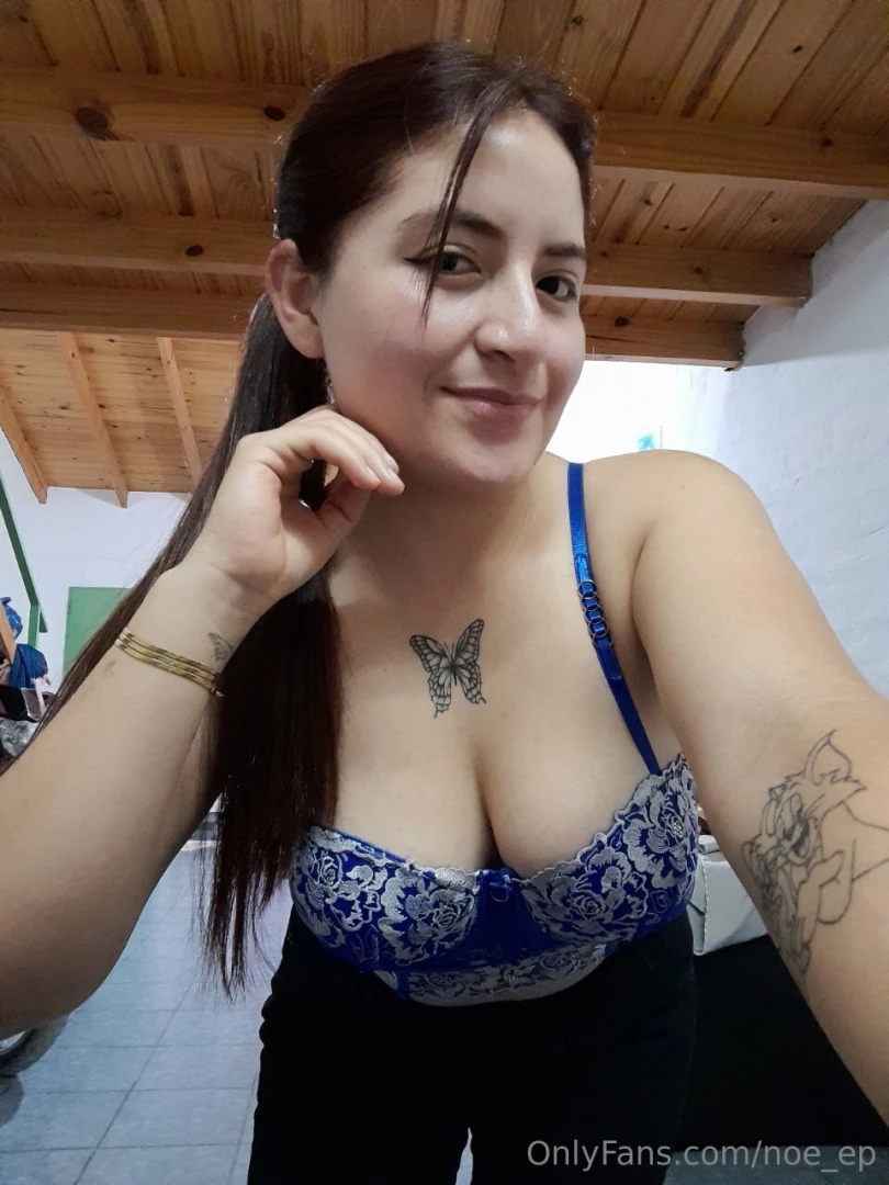 Aleehotgoddess aleehotgoddess the hottest busty is ready to fulfill 