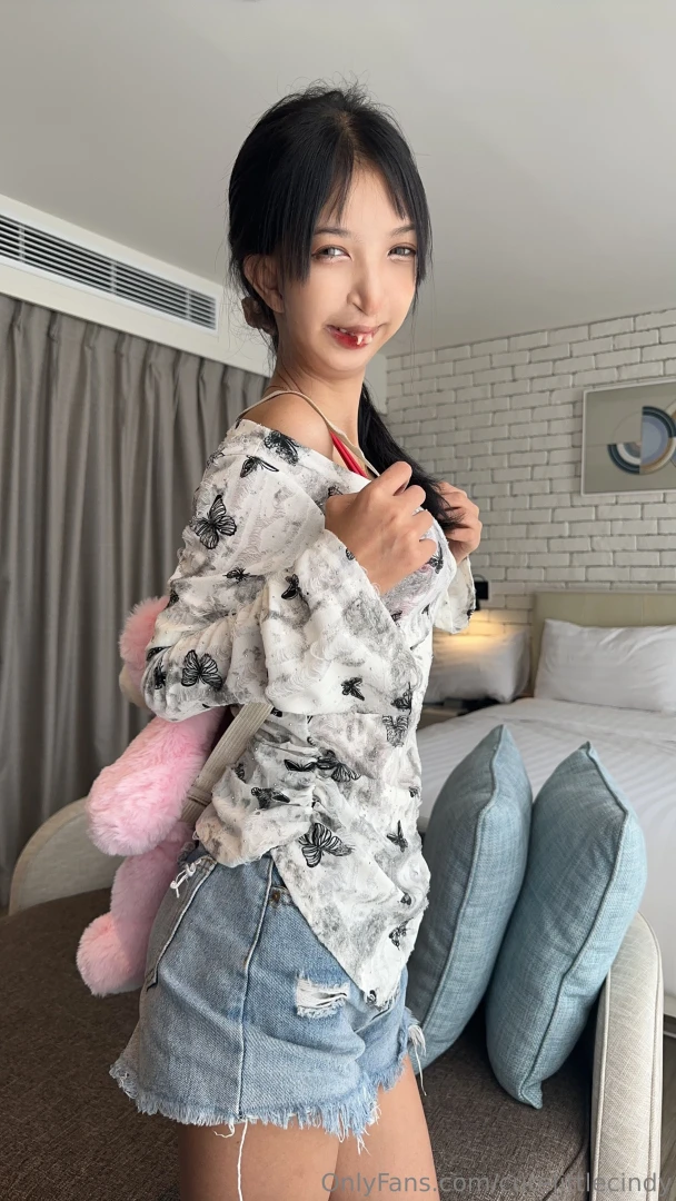 Do you think my bag looks cute part 1 