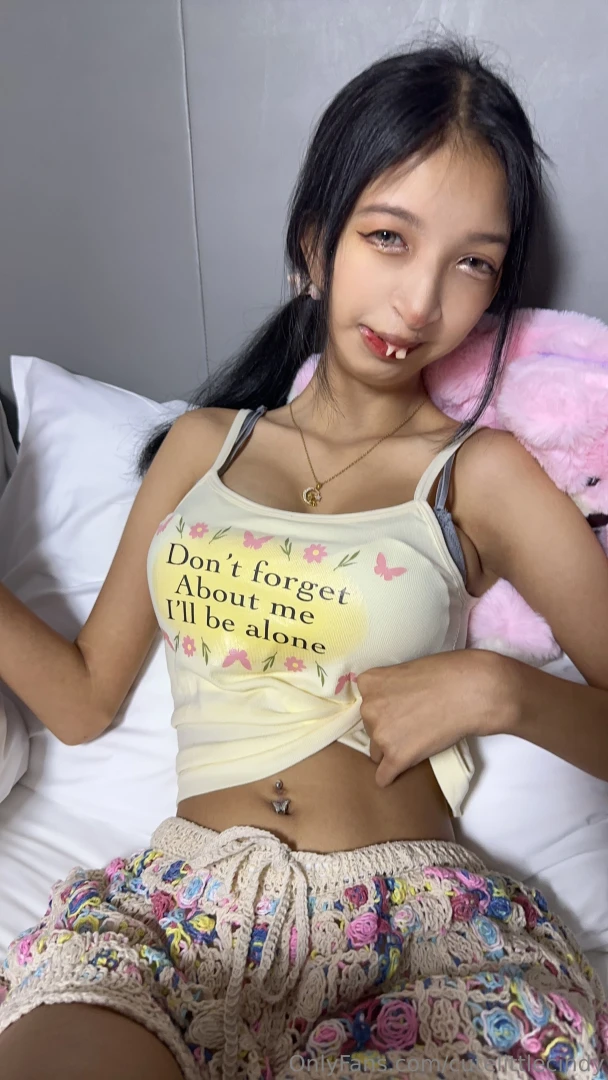 Hmmm do you want me to take this off or are you gonna do it yourself 