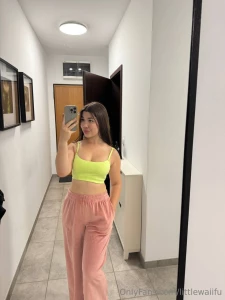 Do i look good in this outfit part 15