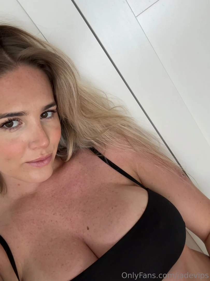 Caught me in the mood to misbehave again only naughtier this time 