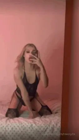 This gorgeous fine tgirl rheatsangel is looking for a naughty daddy to 