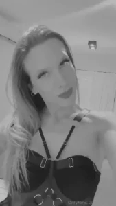 Let s start our night right now text me in dm honey