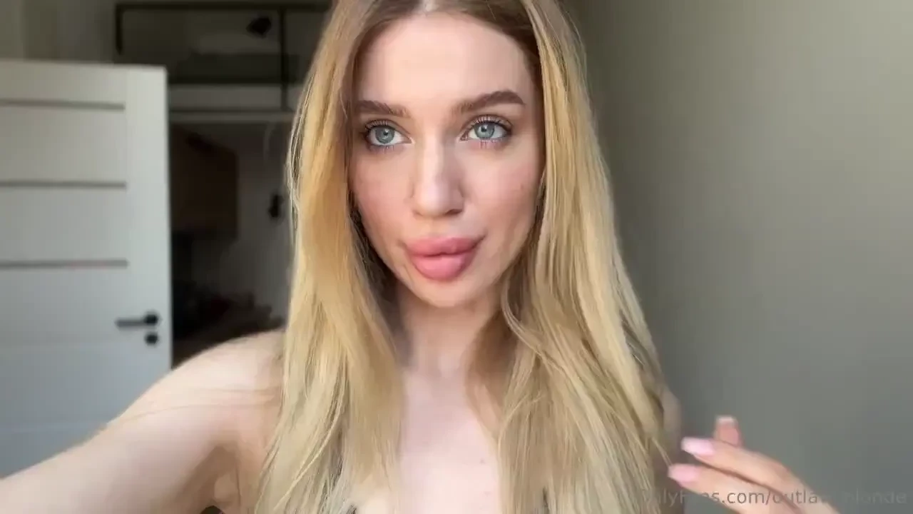 I changed my hair color a little tell me does it suit me better this 