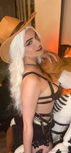 So i ve been debating on doing the cat girl stream this weekend but