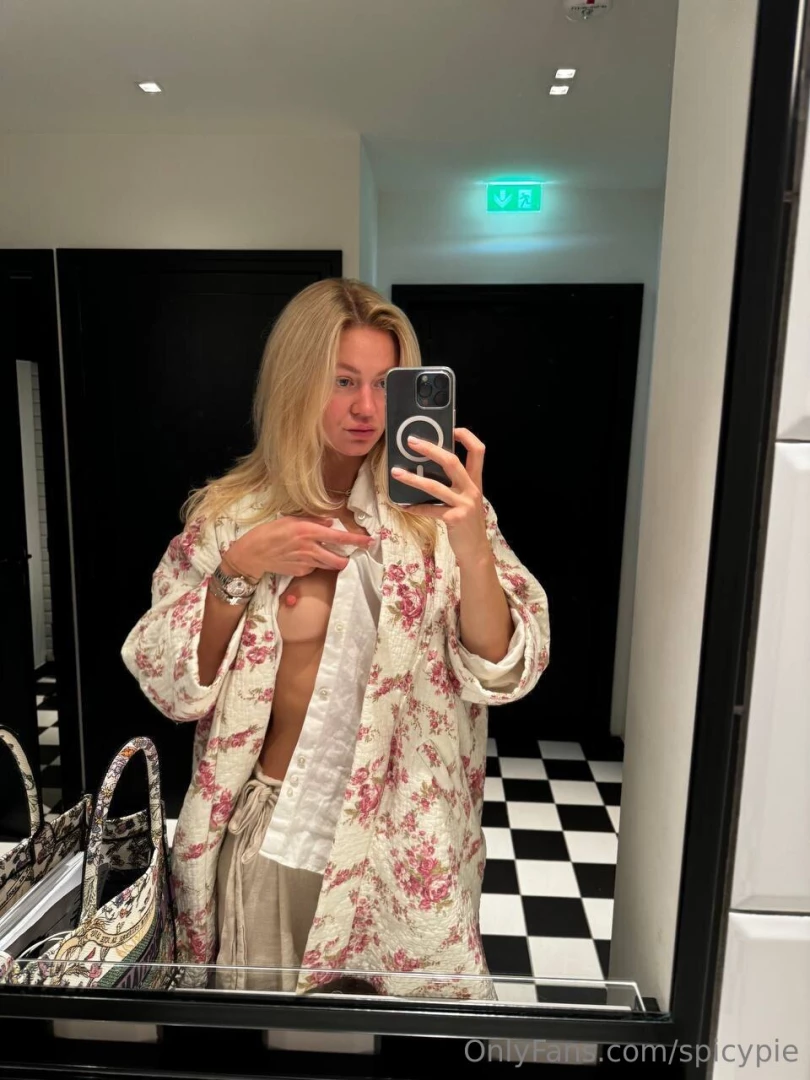 What a beautiful monday i wish i could spend it with someone 