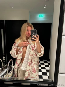 What a beautiful monday i wish i could spend it with someone