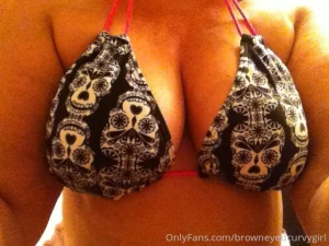 What s up everyone going through my cell and decided to share a few part 1