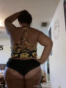 What s up everyone going through my cell and decided to share a few part 2