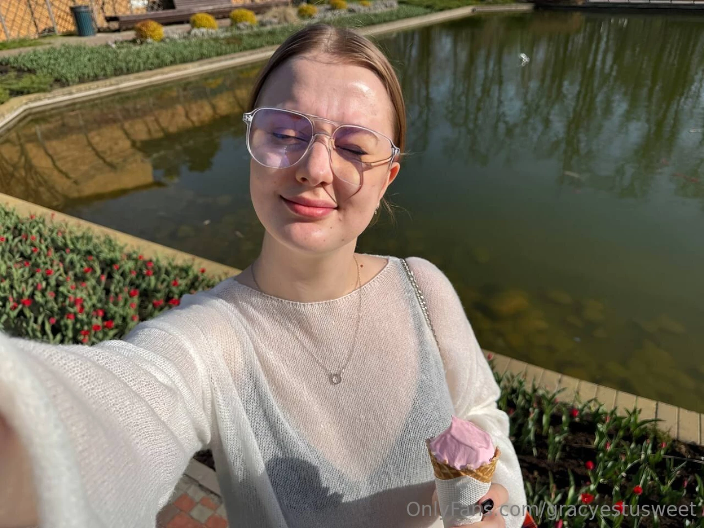 Sun in my eyes pink ice cream in my hand and zero worries on my mind 