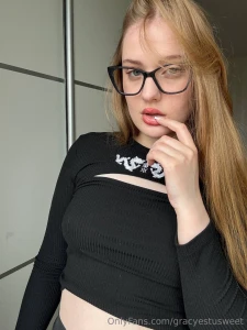 Looking like i know your secrets and maybe i do wanna confess or keep