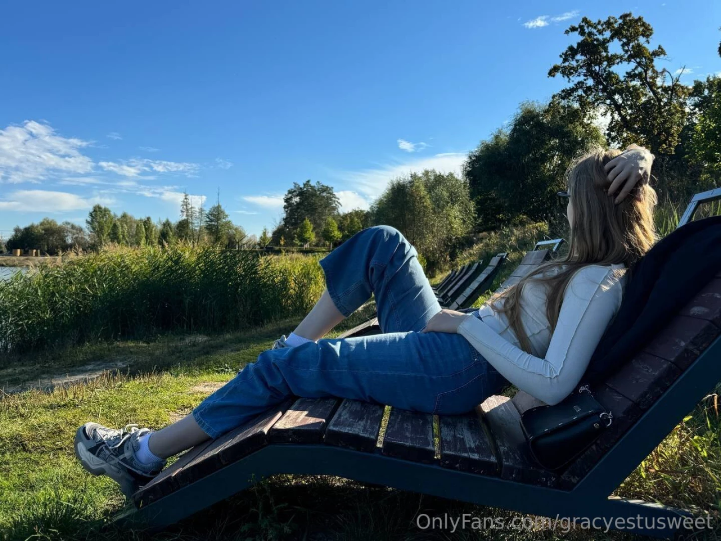 Maybe i m too old-fashioned and don t like night parties with loud 