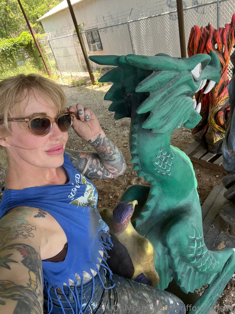 Final wood shop move out day in a million degrees fahrenheit wish me 