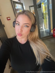 Oh darling let me paint you a picture of a day filled with music a