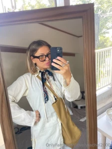 Do i look stylish or just pretty