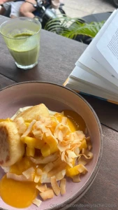 I have such a sweet tooth and absolutely love indulging in sweet