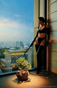 What real or fictional city is this villainess ruling over after