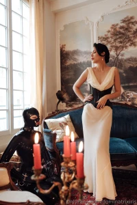 That s right dear make sure to have perfect posture while you kneel