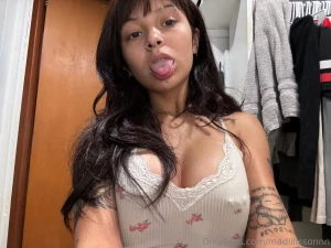 7 pics of an horny girl waiting for u to dm her do it part 5