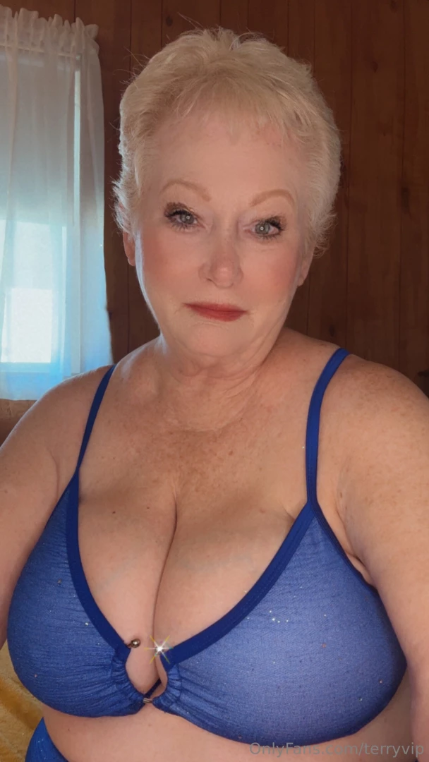 Dm me if you d present me to your family 