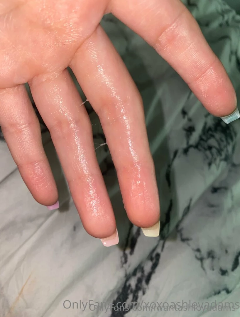 Would uuu lick my fingers pervie 