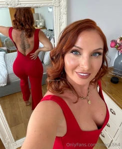 This milf was voted number 1 tightest pussy on onlyfans i just had to part 1