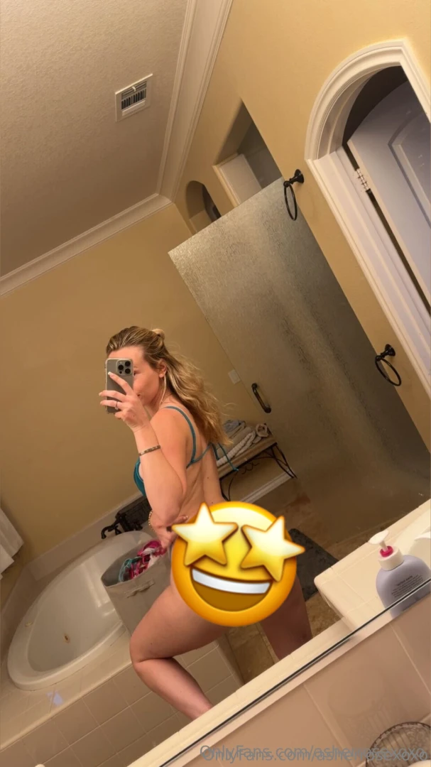 The peach is in season 