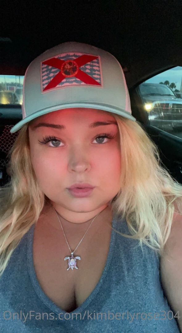 In florida for the week if anyone wants to see yah favorite bbw 