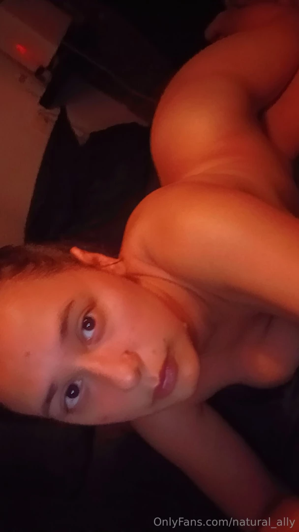 It s late and i m here alone part 2 