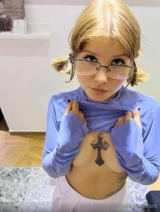 Sweet and gentle but also terribly sexy mollynaughty mollynaughty