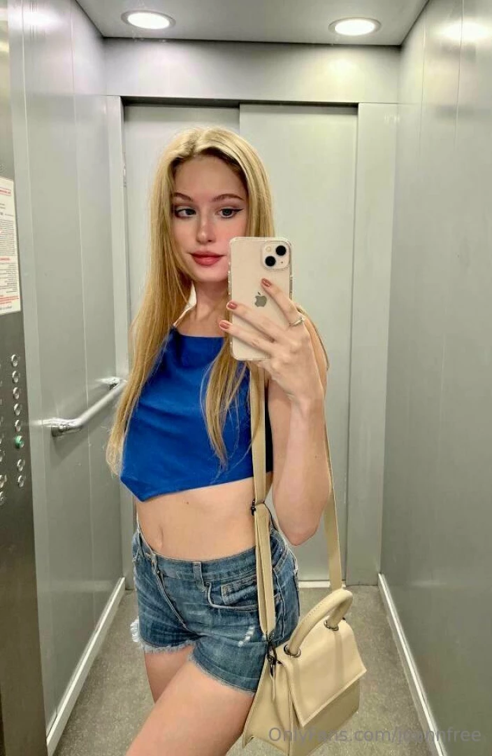 Selfies in the elevator just for you and why do all girls at the sight 
