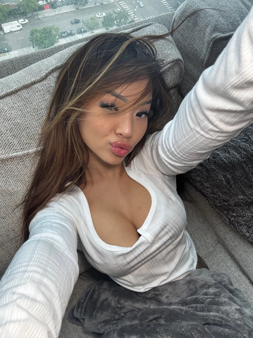 Your favorite asian live show tonight 7 pm pst 10 pm est see you soon part 1 