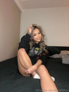 Omg my vibrator has my pussy leaking woke up so horny amp my pussy part 2