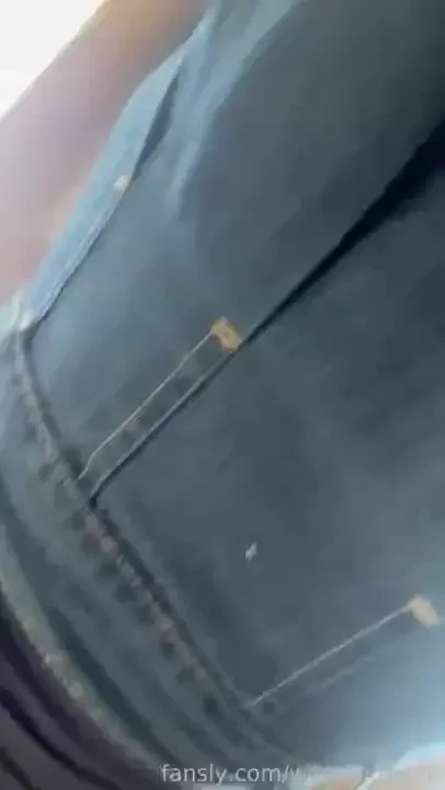 Since many of you liked the walking while peeing so i did it again but 