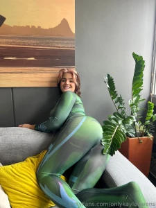 Wanna play hero and villain i ll let you choose your role