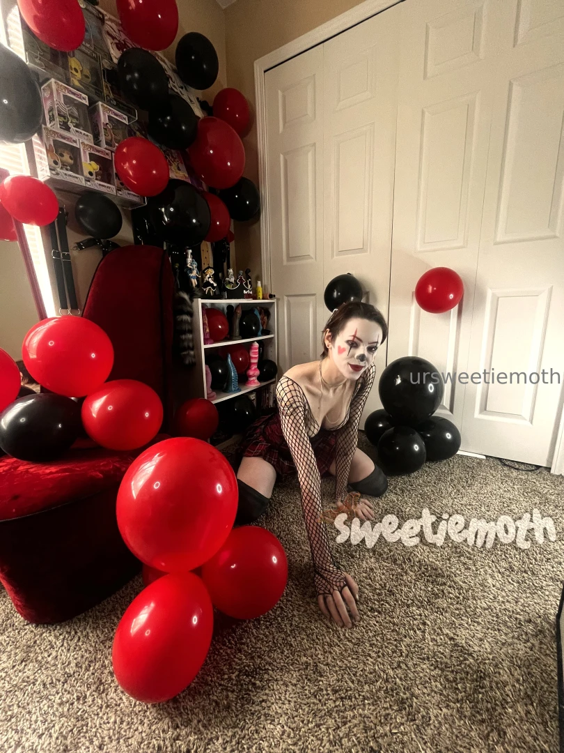 This clown is needy and wanting to be fucked can you help with that 