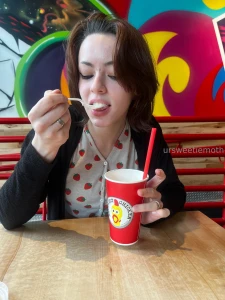 I tried dave s hot not chicken for the first time it was delicious yes part 8