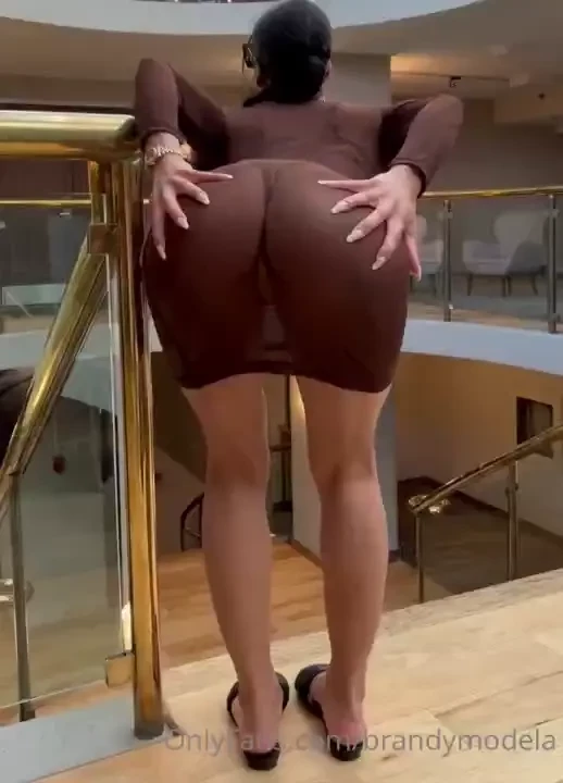 I love teasing your cock daddy are you down to come to my room and 